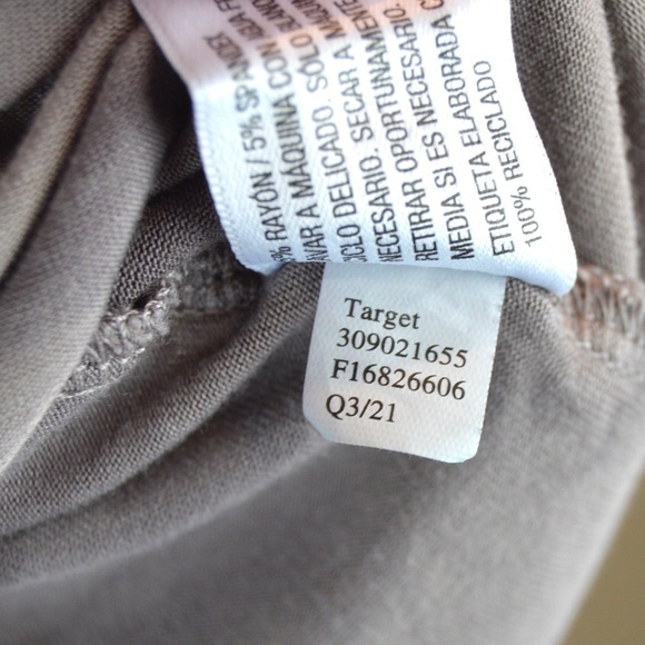 2 Workout Boxy Fit Crew Neck Crop Tanks, Size Large (1 NWT) - Picture 15 of 16